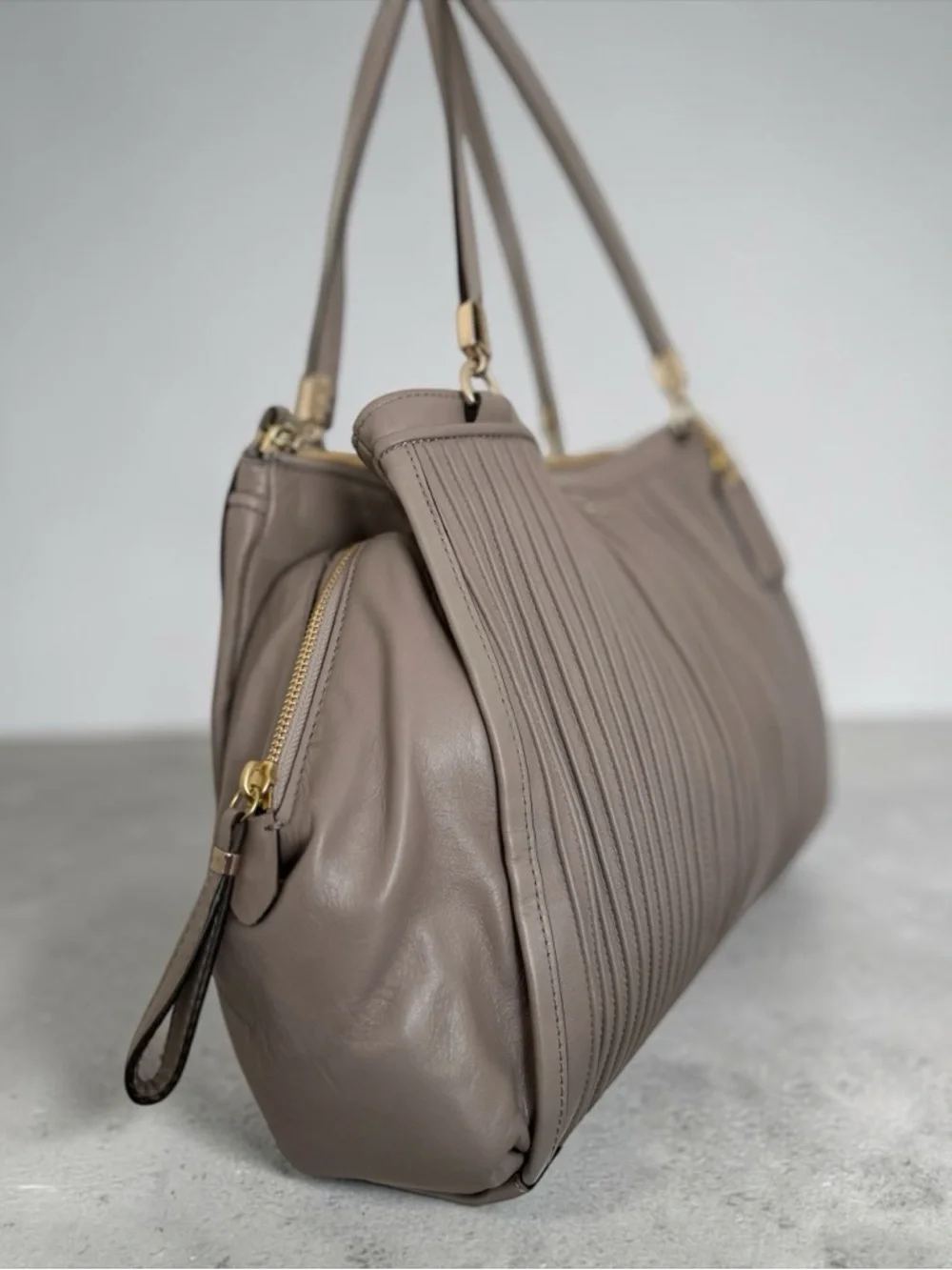 Coach Madison Cafe Carryall Shoulder Bag -Pintuck, Pleated Leather- Grey Birch - Picture 4 of 12